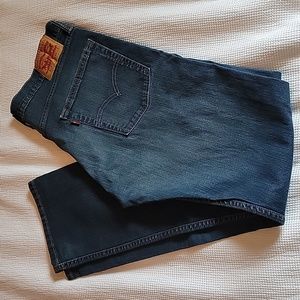 Levis 513